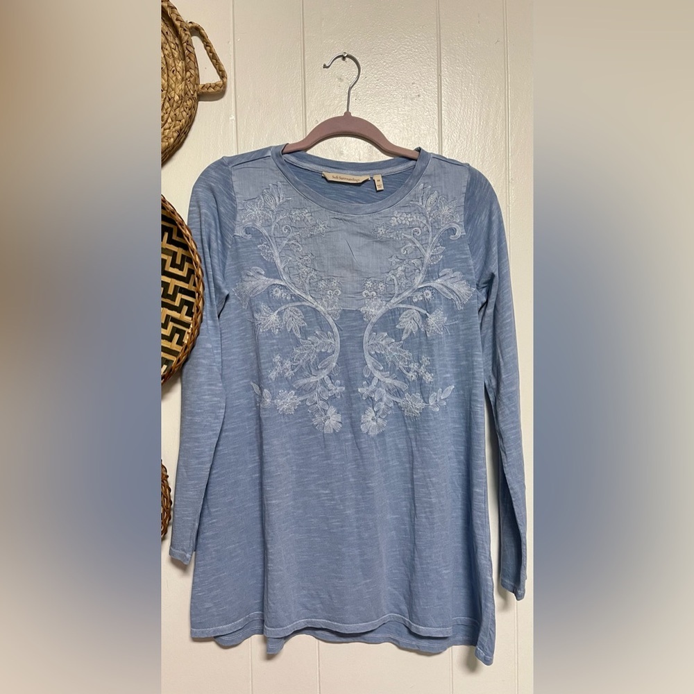 Soft surroundings Blue Embroidered Top Size XS